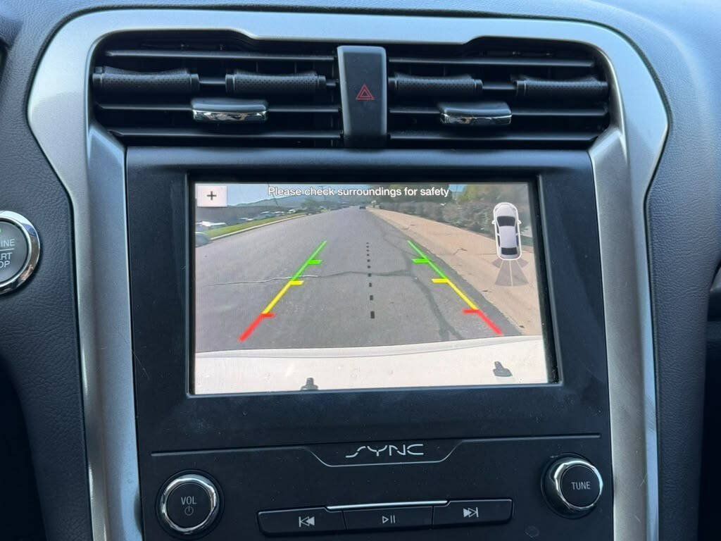 Used 2019 Ford Fusion SEL FWD image 12