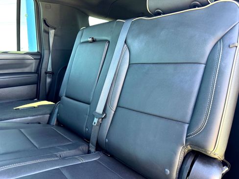 Used 2024 GMC Yukon XL SLT image 18