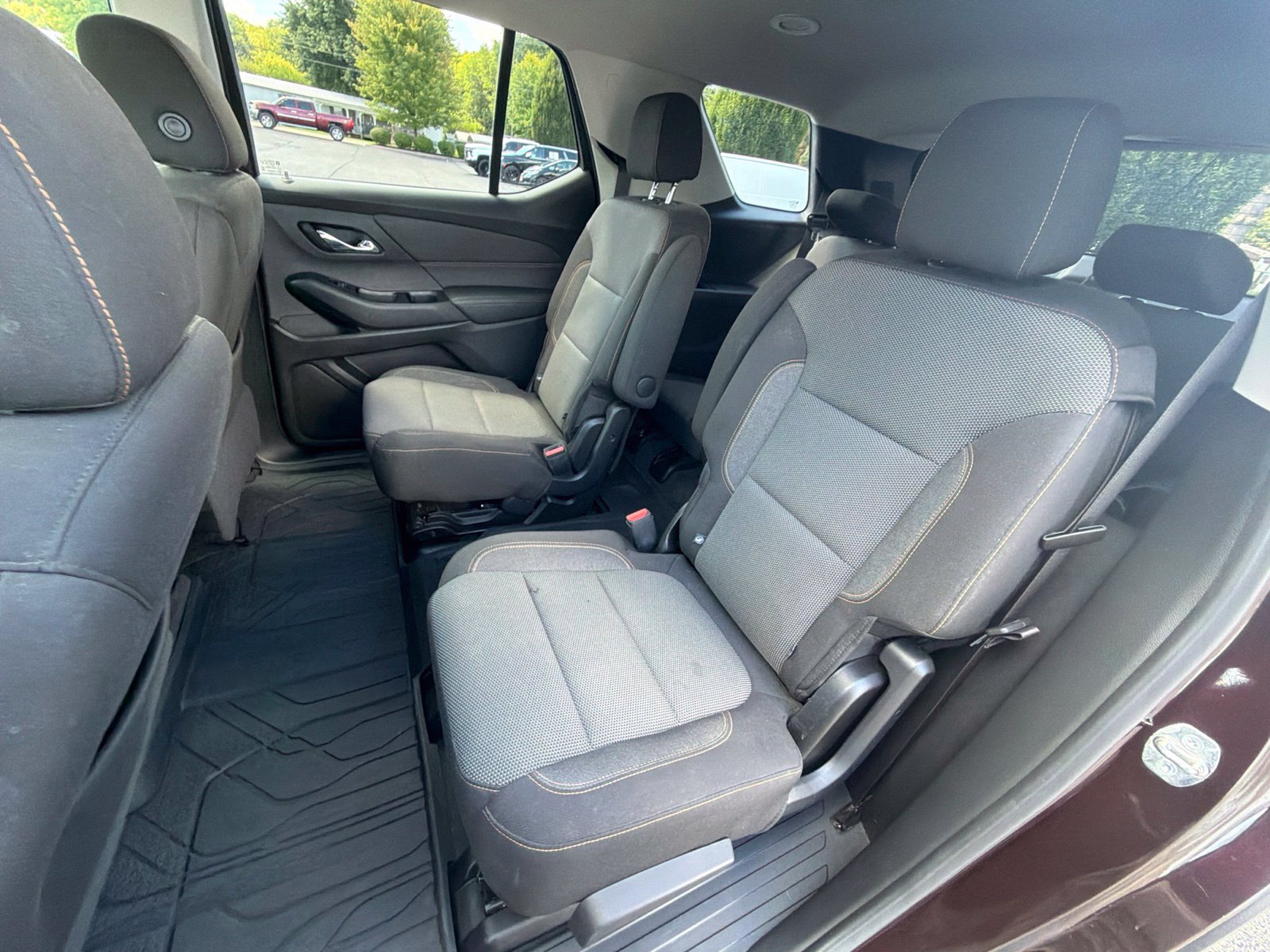Used 2020 Chevrolet Traverse LT w/ LPO, Floor Liner Package AWD/4WD image 23