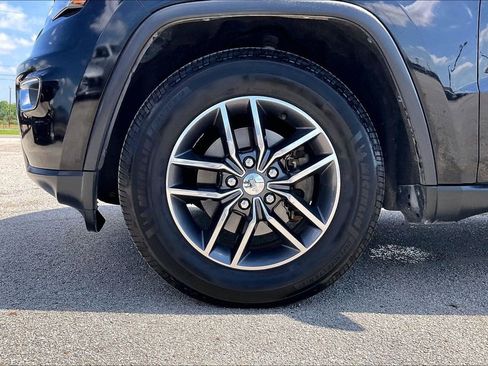 Used 2017 Jeep Grand Cherokee Limited w/ Luxury Group II RWD image 35