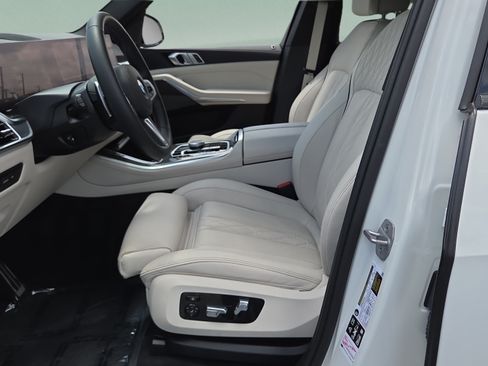 Certified 2025 BMW X5 M60i w/ M Sport Professional Package AWD/4WD image 9