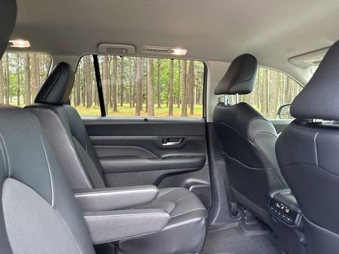 Used 2024 Toyota Grand Highlander FWD image 25