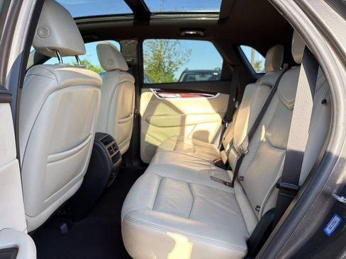 Used 2019 Cadillac XT5 Luxury FWD image 13