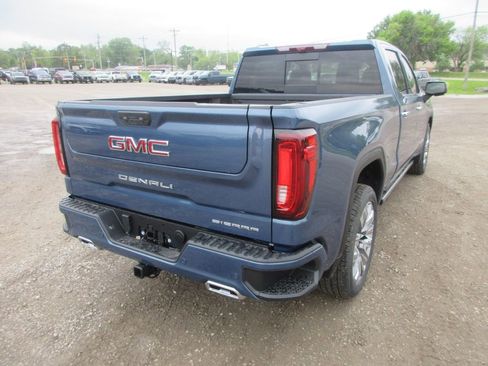 New 2026 GMC Sierra 1500 Denali w/ Denali Reserve Package AWD/4WD image 5