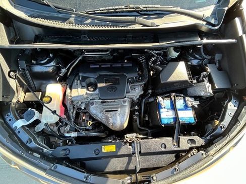 Used 2015 Toyota RAV4 XLE image 29