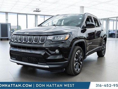 Used 2022 Jeep Compass Limited image 1