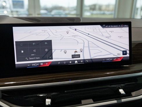 Used 2024 BMW X5 xDrive40i w/ Premium Package image 31