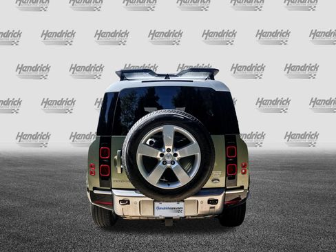 Used 2022 Land Rover Defender 110 S AWD/4WD image 9