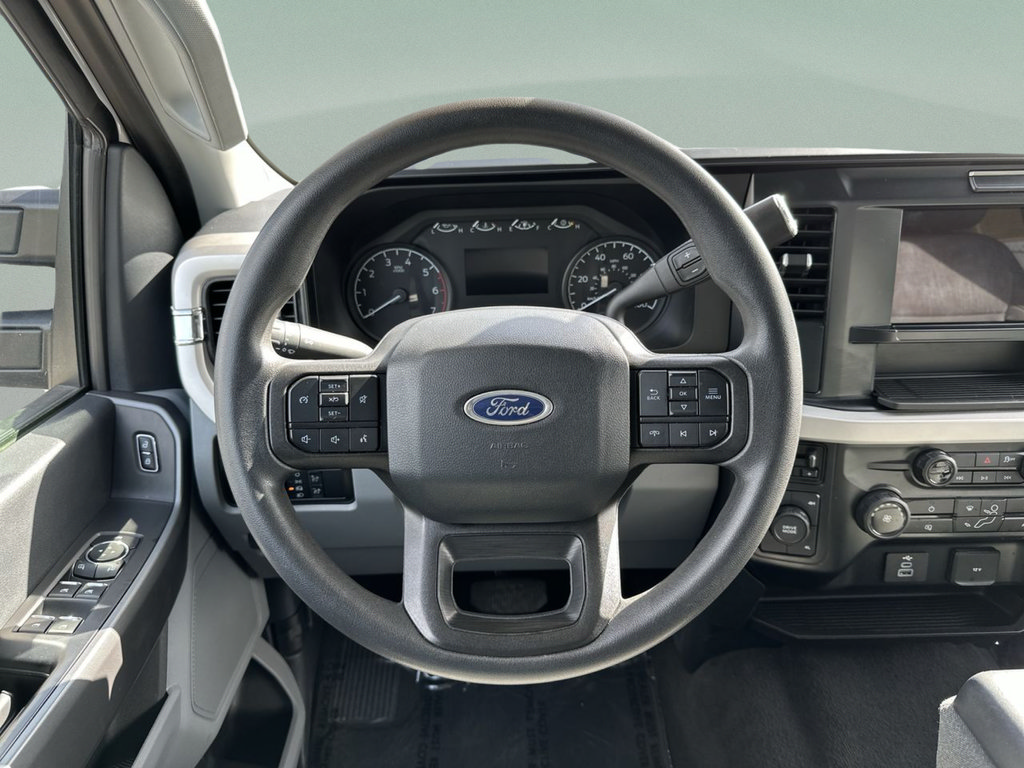 Used 2025 Ford F250 XLT AWD/4WD image 28