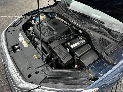 Used 2021 Volkswagen Passat 2.0T SE image 37