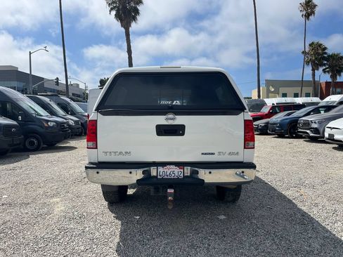 Used 2014 Nissan Titan SV w/ SV Value Truck Package AWD/4WD image 6