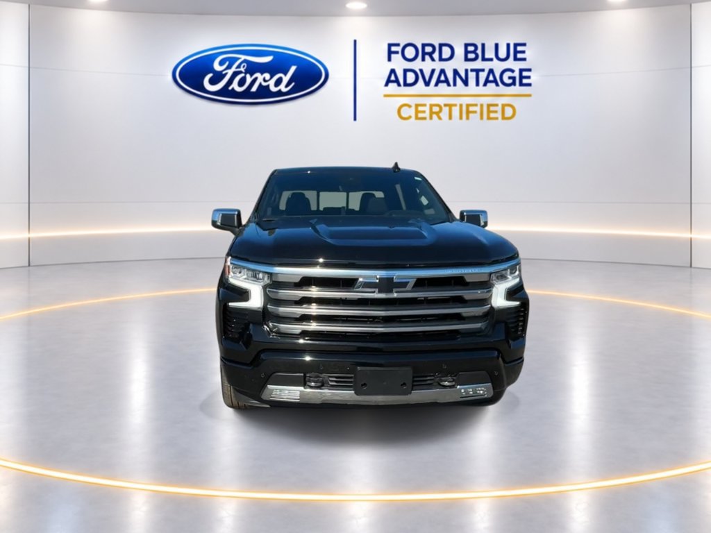 Used 2023 Chevrolet Silverado 1500 High Country w/ High Country Premium Package AWD/4WD image 4