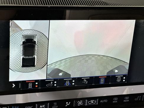 Used 2024 GMC Hummer EV 2X w/ Extreme Off-Road Package image 15