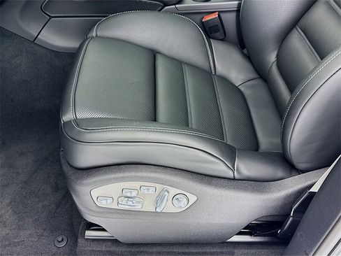 New 2026 Porsche Macan S image 14