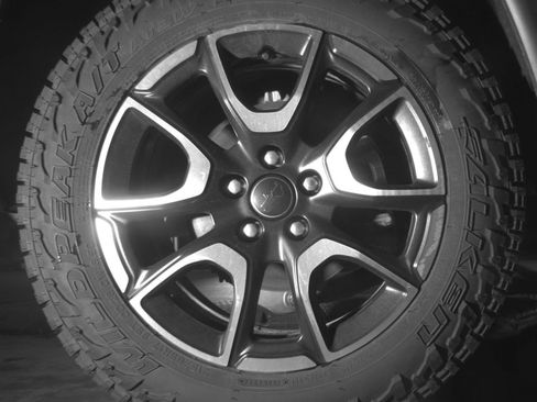 Used 2025 Jeep Compass Trailhawk AWD/4WD image 18