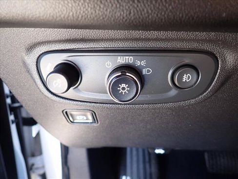Used 2021 GMC Terrain SLT AWD/4WD image 17