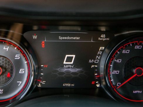 Used 2020 Dodge Charger R/T w/ Blacktop Package image 18