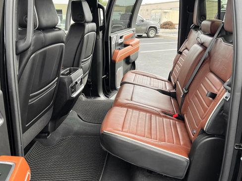 Used 2024 GMC Sierra 3500 Denali Ultimate image 22