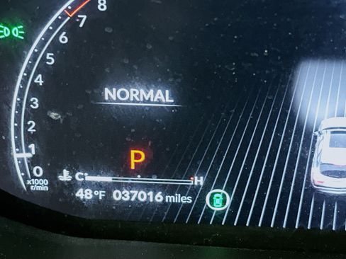 Used 2023 Acura MDX SH-AWD w/ Advance Package image 19