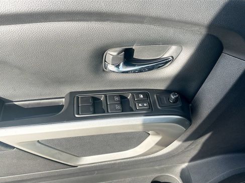 Used 2023 Nissan Titan SV w/ SV Convenience Package RWD image 17