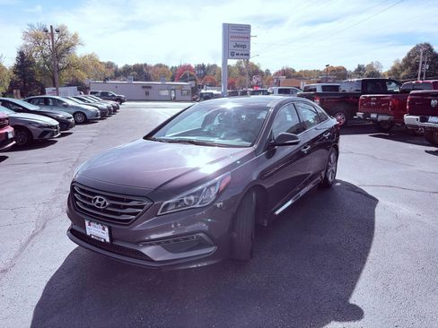Used 2016 Hyundai Sonata Limited w/ Option Group 04 image 3