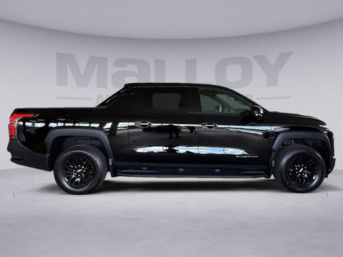 Used 2026 Chevrolet Silverado EV LT AWD/4WD image 6