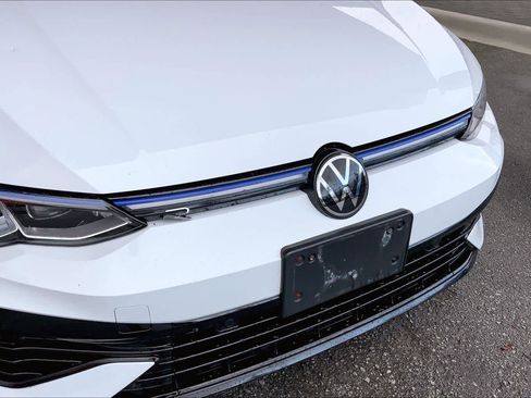 Used 2024 Volkswagen Golf R image 32