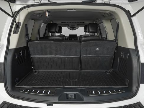 Used 2024 Nissan Armada Platinum w/ Captain's Chairs Package RWD image 11