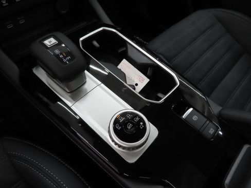 New 2026 Mitsubishi Outlander SE FWD image 15