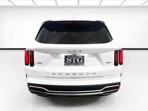 Used 2022 Kia Sorento EX image 5