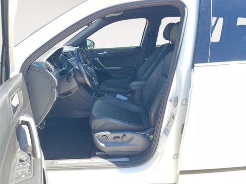 Used 2021 Volkswagen Tiguan SE R-Line AWD/4WD image 9