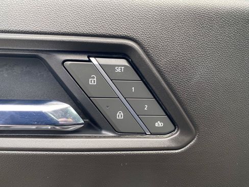 Used 2025 GMC Canyon Denali AWD/4WD image 20