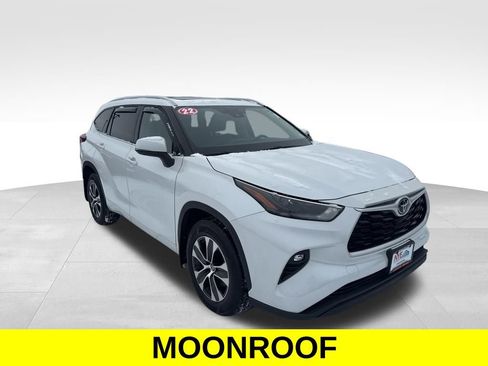 Used 2022 Toyota Highlander XLE image 7