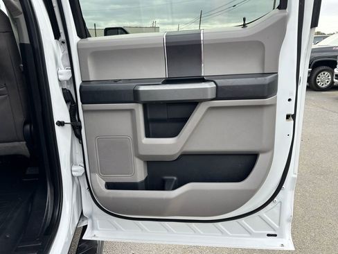 Used 2015 Ford F150 XLT w/ Trailer Tow Package RWD image 23