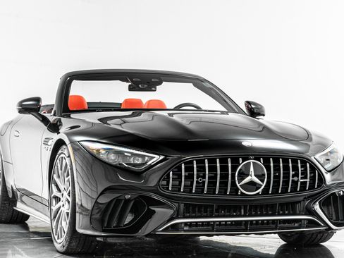 Used 2024 Mercedes-Benz SL 63 AMG 4MATIC image 3