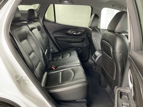 Used 2024 GMC Terrain SLT image 15
