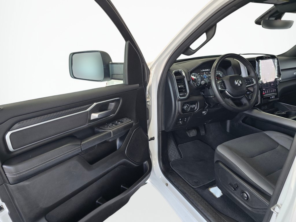 Used 2025 RAM 1500 Big Horn AWD/4WD image 33