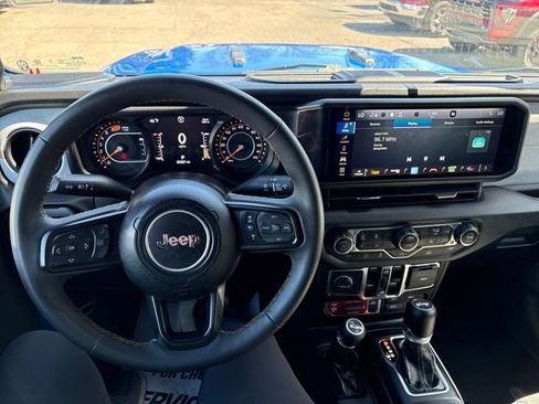 Used 2024 Jeep Wrangler Unlimited Sport AWD/4WD image 22