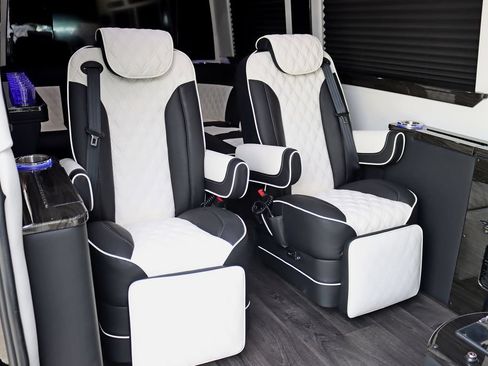Used 2026 Mercedes-Benz Sprinter 3500 image 34