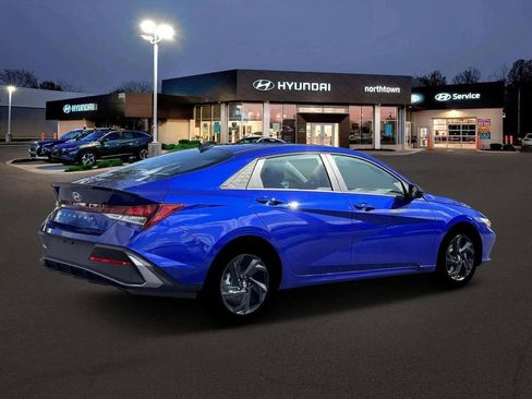 New 2026 Hyundai Elantra Sport FWD image 8