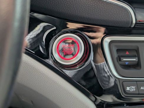 Used 2019 Honda Pilot Elite image 25