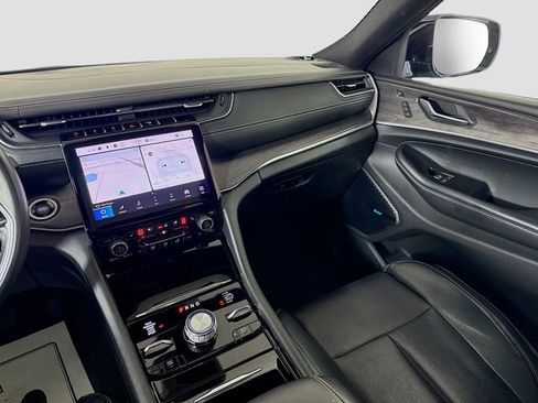 Used 2022 Jeep Grand Cherokee L Overland w/ Luxury Tech Group IV image 24