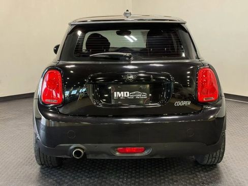Used 2018 MINI Cooper 2-Door Hardtop FWD image 7