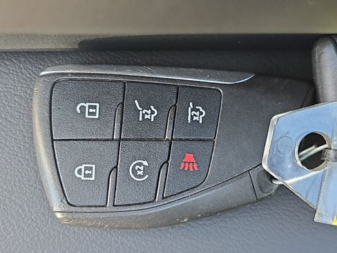 Used 2021 Chevrolet Tahoe Premier w/ Premium Package image 40