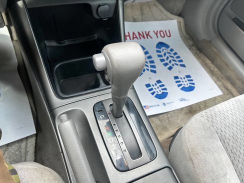 Used 2004 Toyota Camry LE image 24