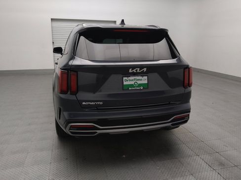 Used 2023 Kia Sorento S FWD image 6