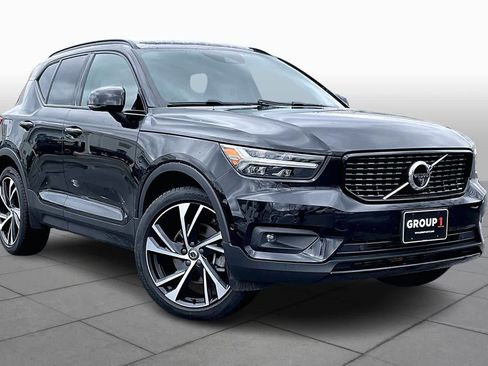 Used 2021 Volvo XC40 T5 R-Design w/ Advanced Package image 3
