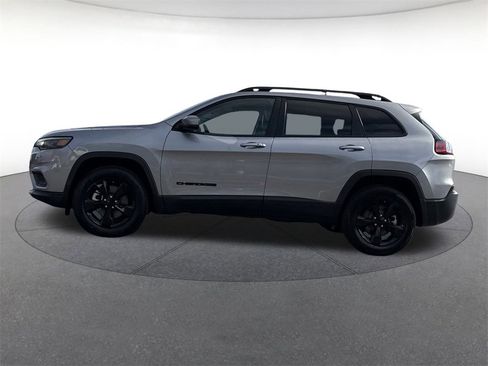 Used 2021 Jeep Cherokee Altitude image 2