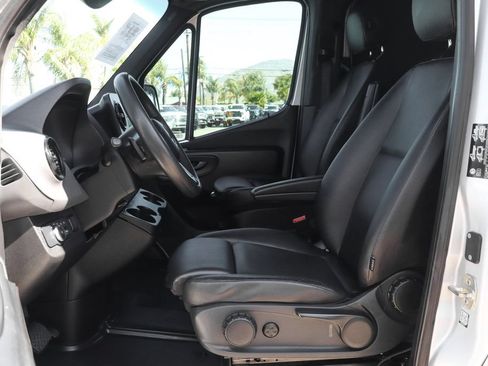 Used 2020 Mercedes-Benz Sprinter 3500 image 24