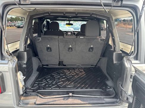 Used 2020 Jeep Wrangler Unlimited Sport AWD/4WD image 32